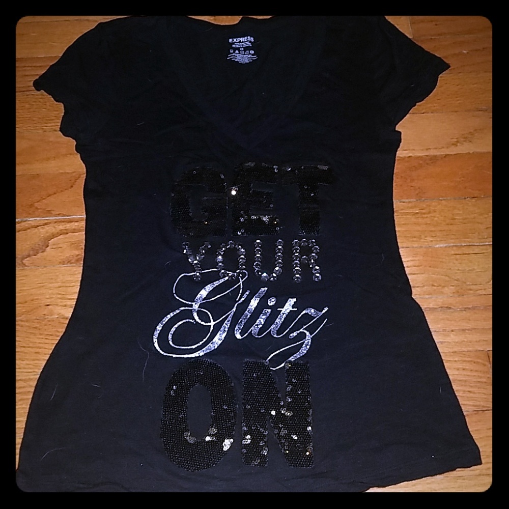 Express graphic tee